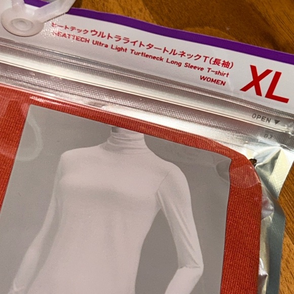 NWT Uniqlo HEATTECH Ultra Light Turtleneck Long Sleeve - Picture 4 of 8